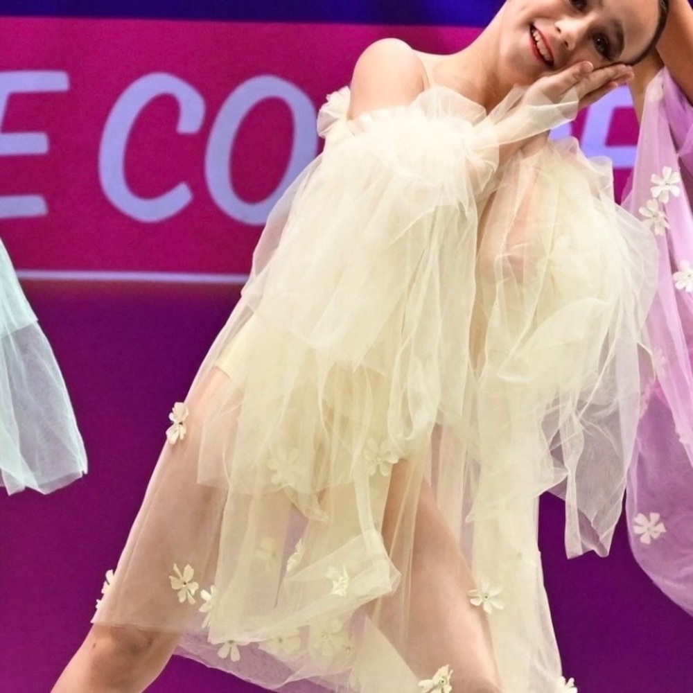 Custom Dance Lyrical White Flowy Floral Costume Size 6 - Picture 5 of 8